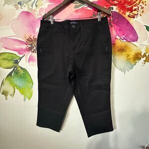 Bandolino Women's Size 16 Denim Capris Selene Black Stretch Zip Button NWT